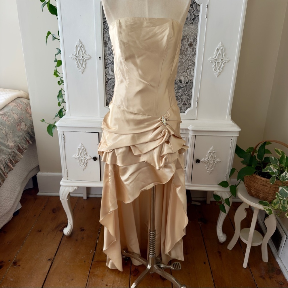 Vintage Jessica McClintock for Gunne Sax Champagne Satin Strapless Hi-Low Gown